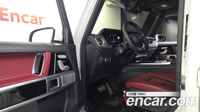 Mercedes-Benz G-Class 2025 — photo 10