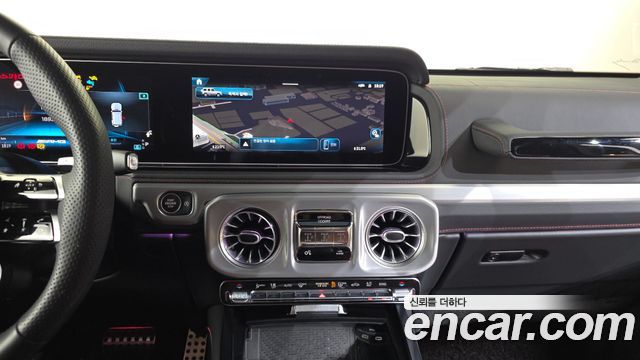 Mercedes-Benz G-Class 2025 — photo 14