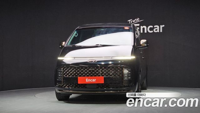 Hyundai Staria 2022 — photo 3