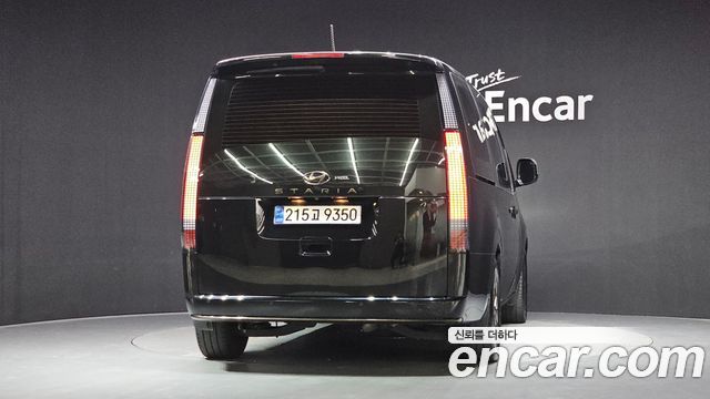 Hyundai Staria 2022 — photo 4