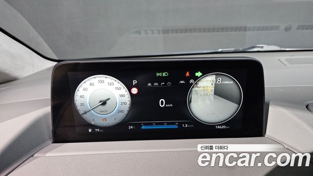 Hyundai Staria 2022 — photo 11