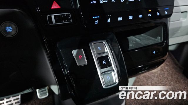 Hyundai Staria 2022 — photo 12