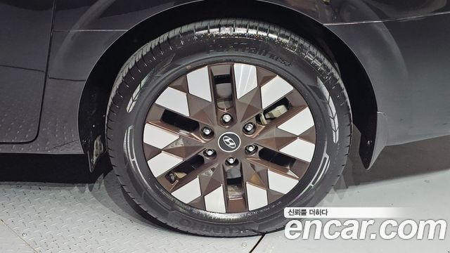 Hyundai Staria 2022 — photo 7