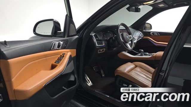 BMW X5 2019 — photo 13
