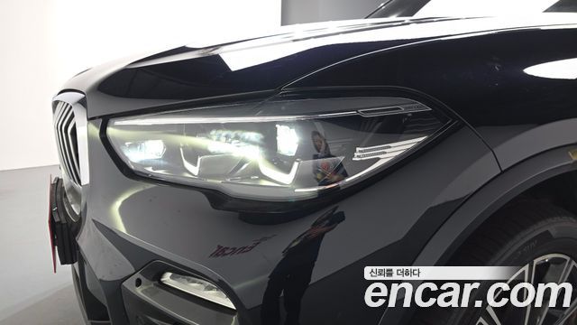 BMW X5 2019 — photo 8