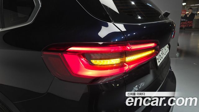 BMW X5 2019 — photo 9