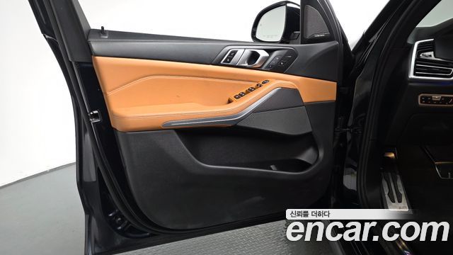BMW X5 2019 — photo 14