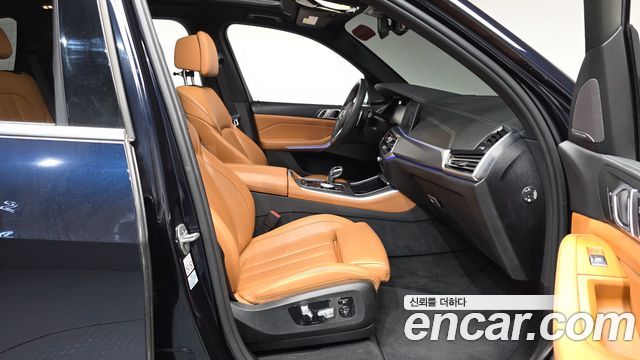 BMW X5 2019 — photo 16