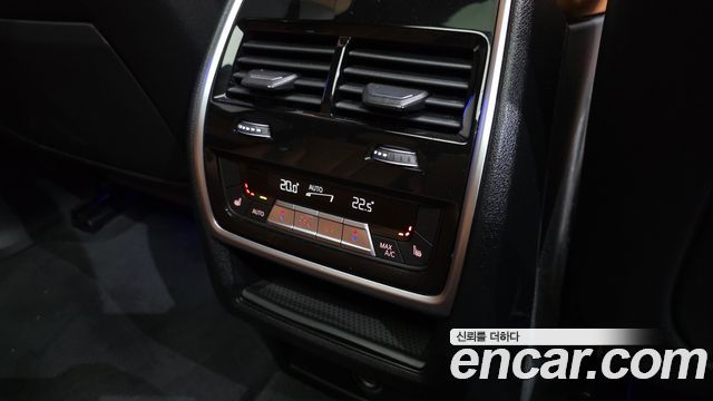 BMW X5 2019 — photo 32