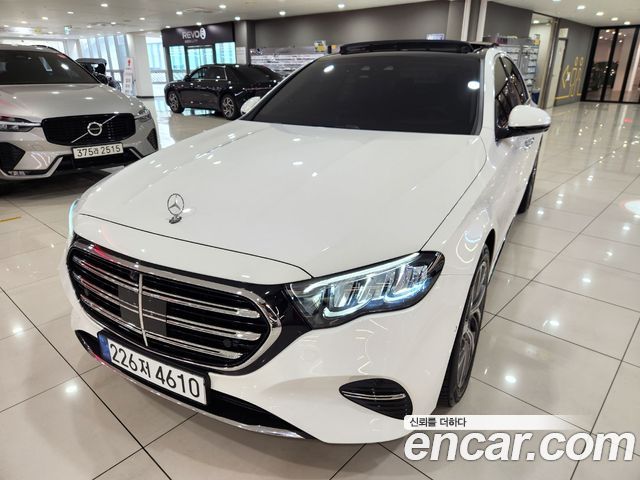 Mercedes-Benz E-Class 2024 — photo 1