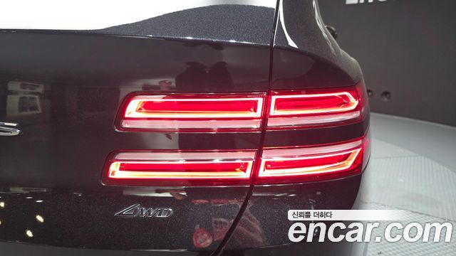 Genesis GV80 2023 — photo 9