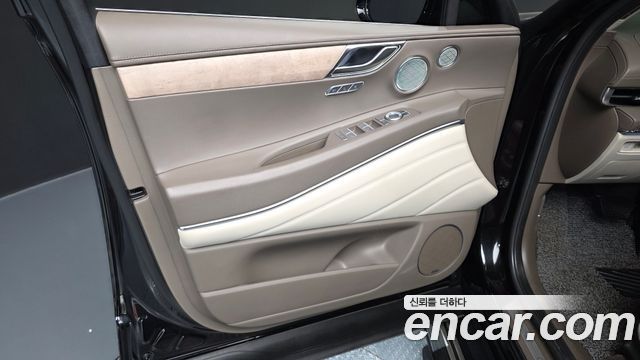 Genesis GV80 2023 — photo 14