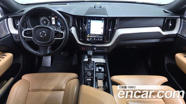 Volvo XC60 2020 — photo 7