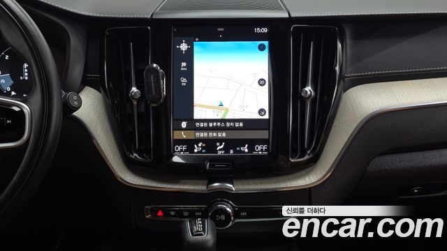 Volvo XC60 2020 — photo 14