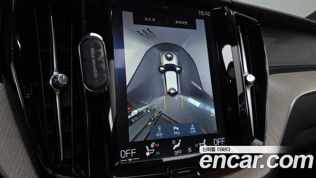 Volvo XC60 2020 — photo 15