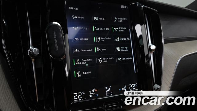 Volvo XC60 2020 — photo 16