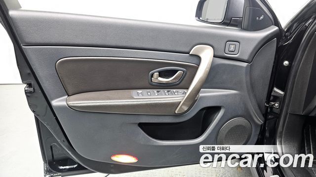 Renault Korea SM5  2015 — photo 14