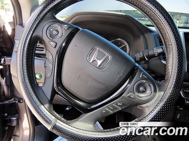 Honda Pilot 2017 — photo 8