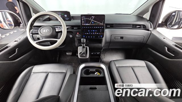 Hyundai Staria 2023 — photo 10