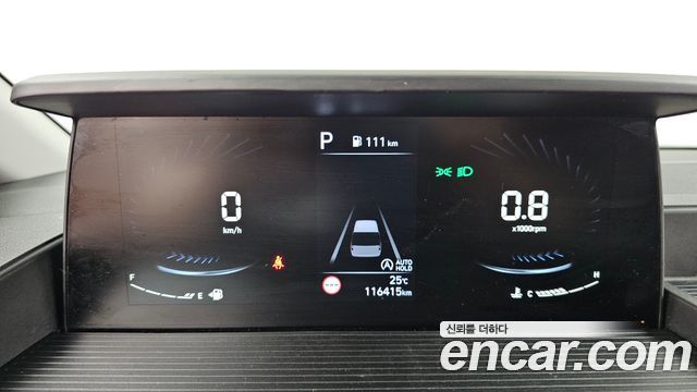 Hyundai Staria 2023 — photo 11