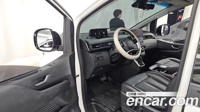 Hyundai Staria 2023 — photo 13