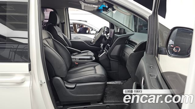 Hyundai Staria 2023 — photo 17