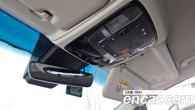 Hyundai Staria 2023 — photo 23