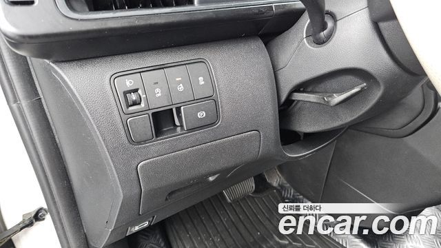 Hyundai Staria 2023 — photo 24