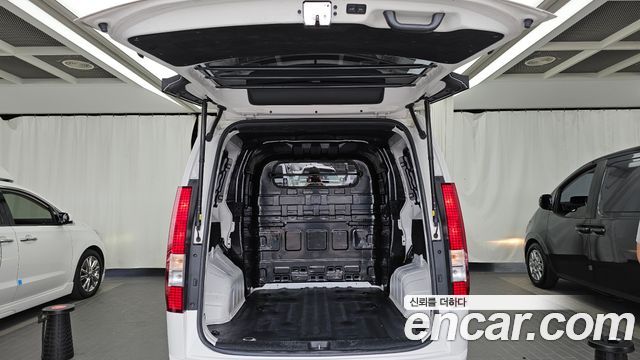 Hyundai Staria 2023 — photo 26