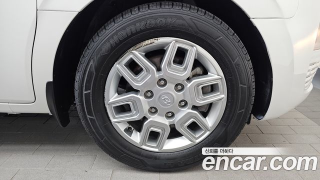 Hyundai Staria 2023 — photo 7