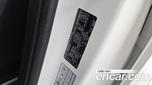Hyundai Staria 2023 — photo 16