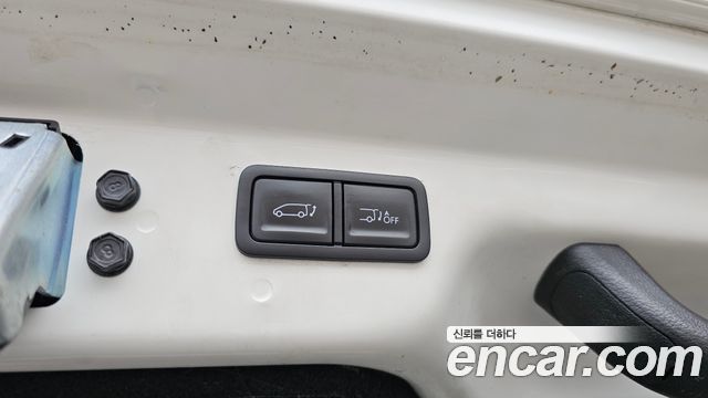 Hyundai Staria 2023 — photo 27