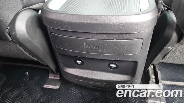 Hyundai Staria 2023 — photo 30
