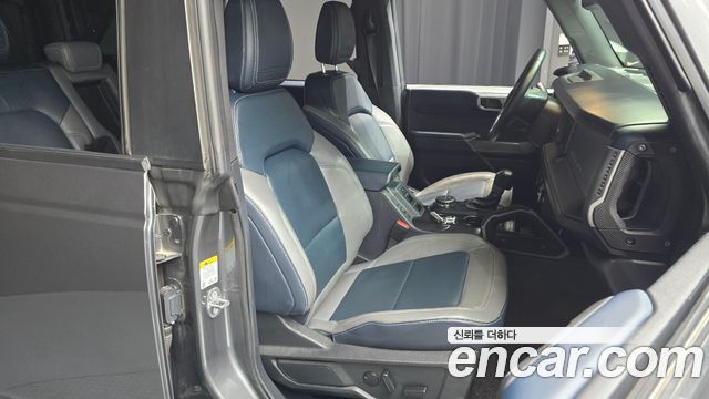 Ford Bronco 2022 — photo 17
