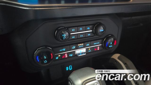 Ford Bronco 2022 — photo 22