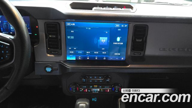 Ford Bronco 2022 — photo 24