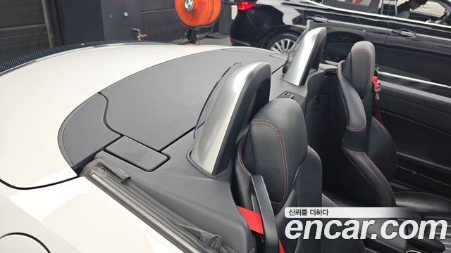 Mercedes-Benz SLK-Class 2015 — photo 12