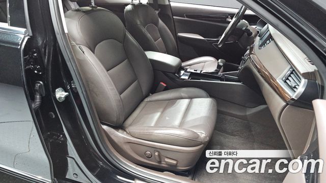 Kia K7 2019 — photo 17