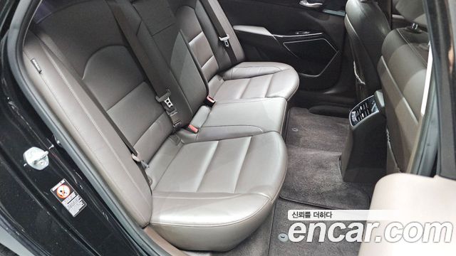 Kia K7 2019 — photo 18