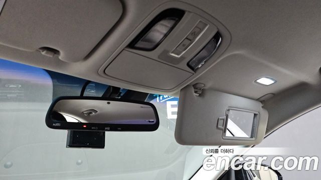 Kia K7 2019 — photo 25