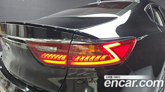 Kia K7 2019 — photo 9