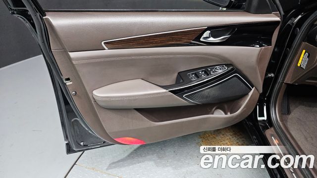 Kia K7 2019 — photo 14