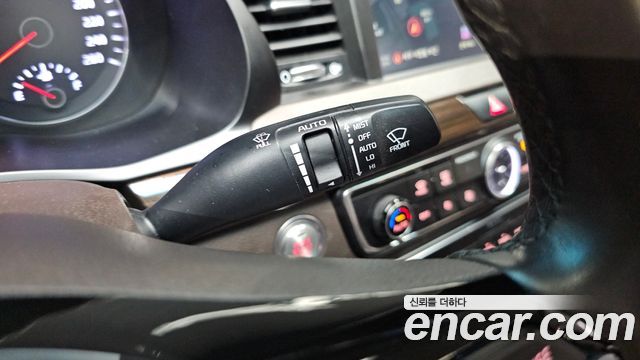 Kia K7 2019 — photo 27