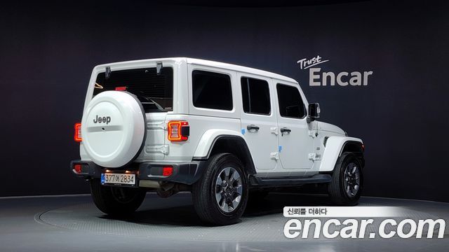 Jeep Wrangler 2023 — photo 2