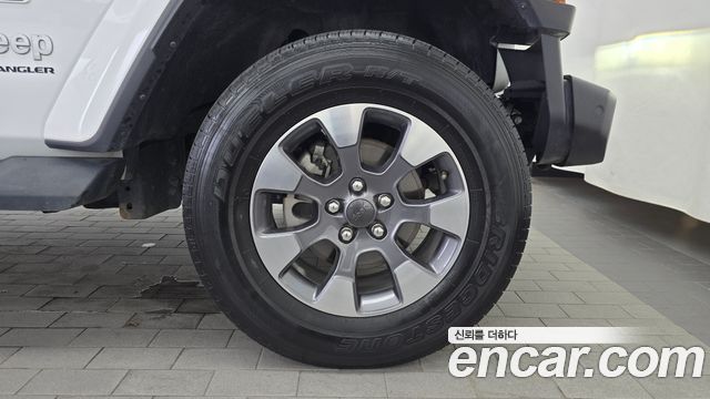 Jeep Wrangler 2023 — photo 7