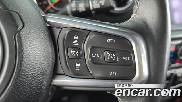 Jeep Wrangler 2023 — photo 28