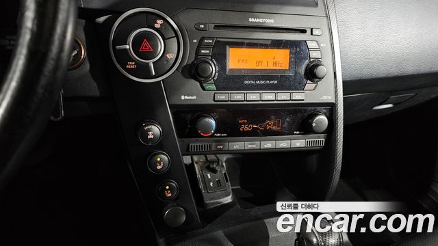 KG Mobility KORANDO 2015 — photo 16