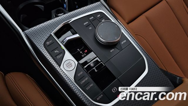 BMW 3-Series 2025 — photo 12