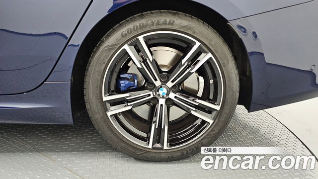 BMW 3-Series 2025 — photo 7