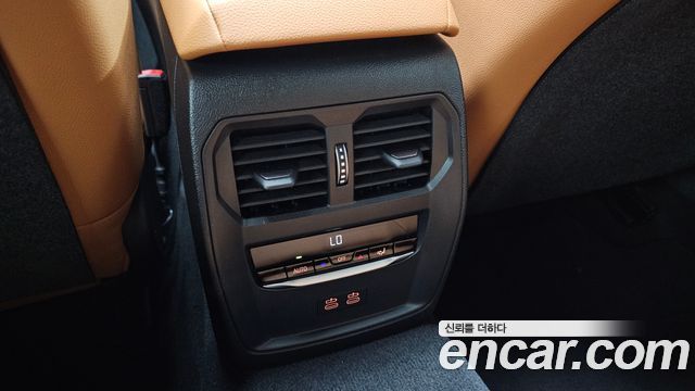 BMW 3-Series 2025 — photo 33